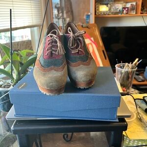 Earthies Women's Multicolor Suede Platform Lace-Up Oxfords